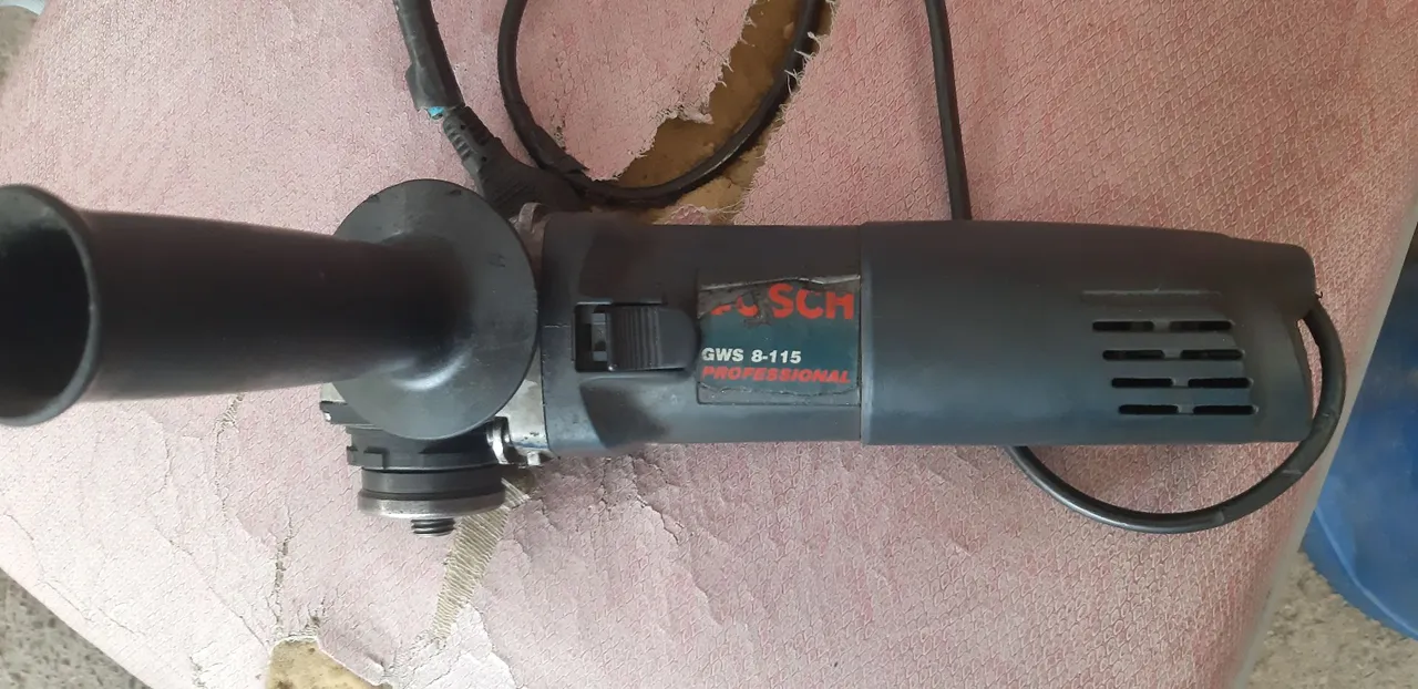 Esmerilhadeira Bosch GWS 8-115 Professional