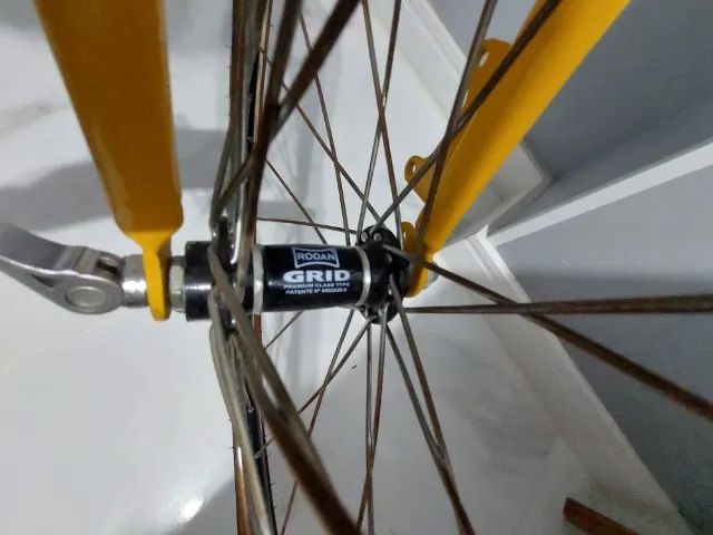 BICICLETA MONTANBIKE, ARO 26. - Foto 4