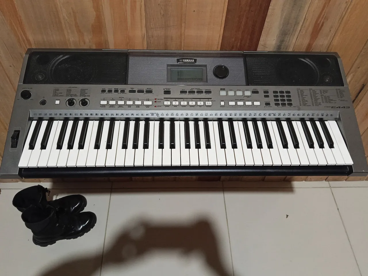 Teclado Yamaha E443