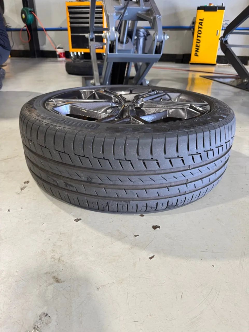 Pneu Continental 215/45 r18  h xL - Foto 2