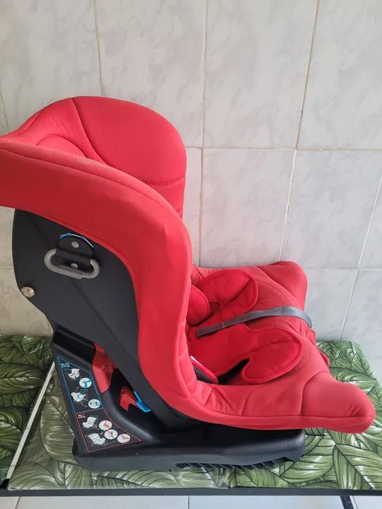 Cadeirinha de carro Chicco para crianças de 9kg a 18kg - Foto 4