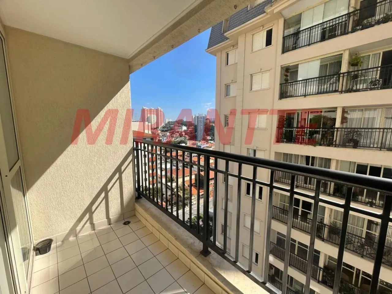 Oportunidade com preço abaixo do mercado! Apê com varanda andar alto e condomínio completo