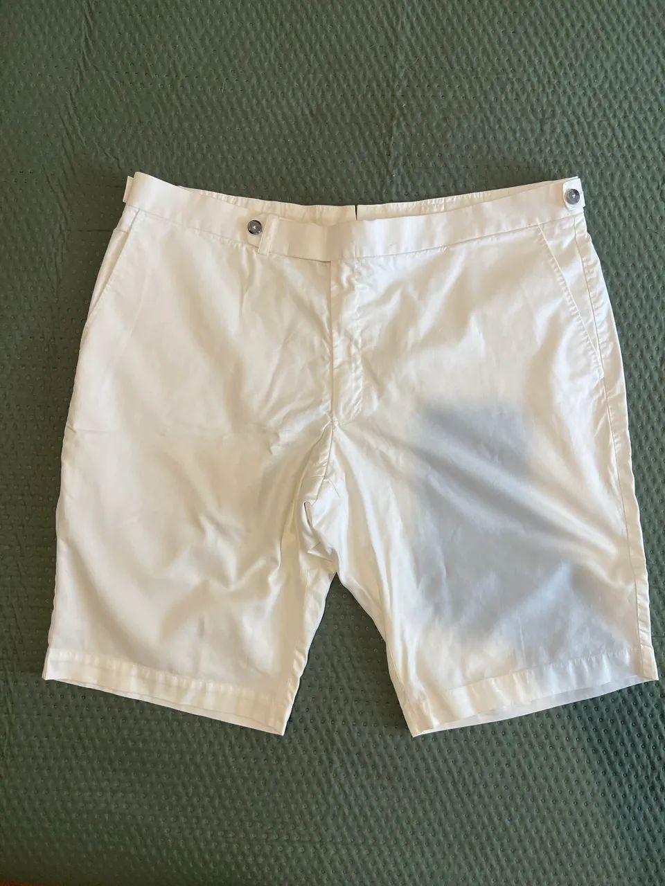 Bermuda branca 