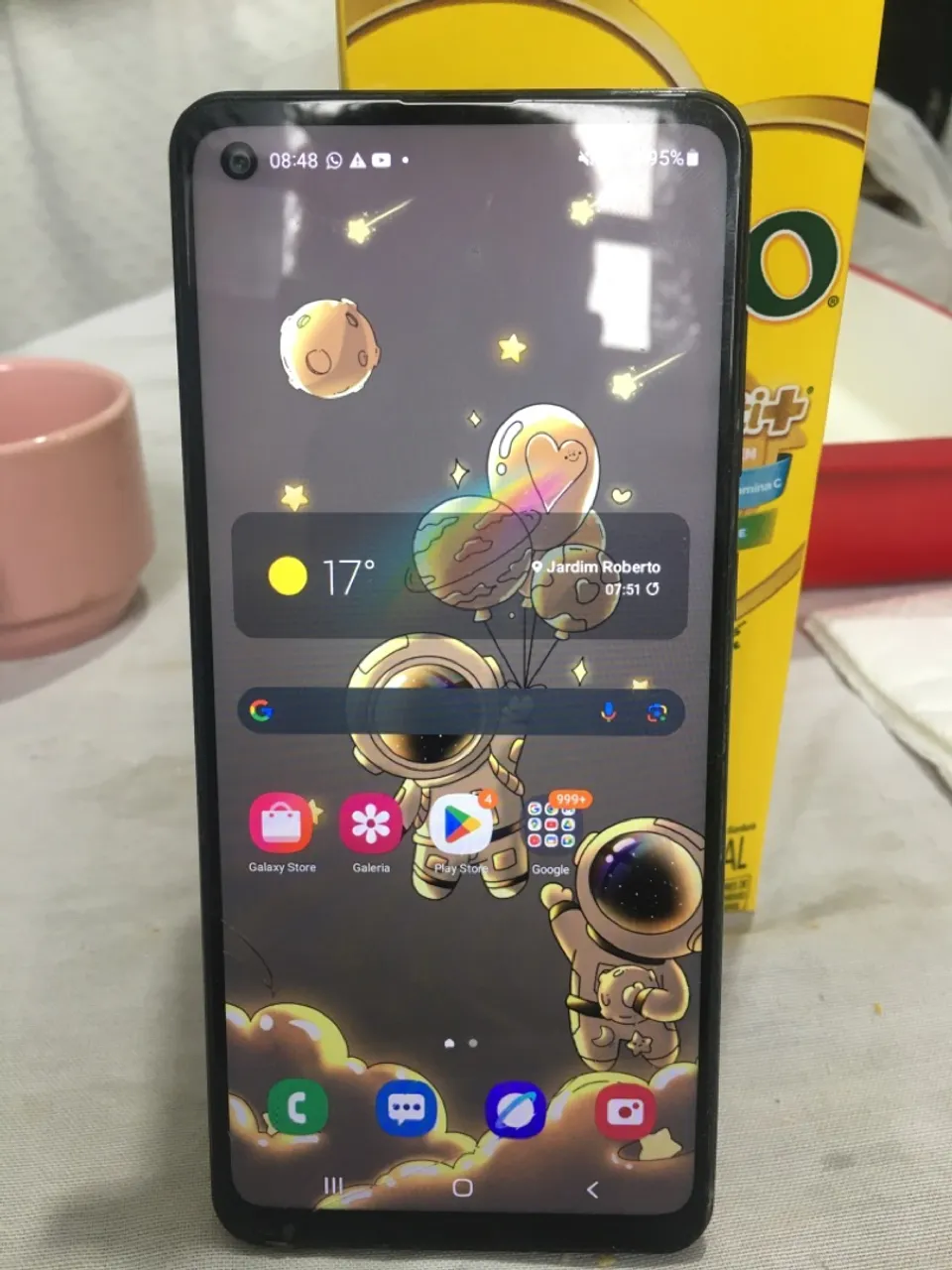 Celular Samsung em ótimo estado sem trincos sem defeitos com bateria 100%