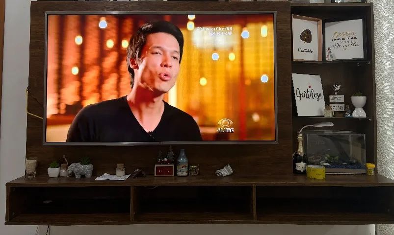 Painel de TV64573909060995121