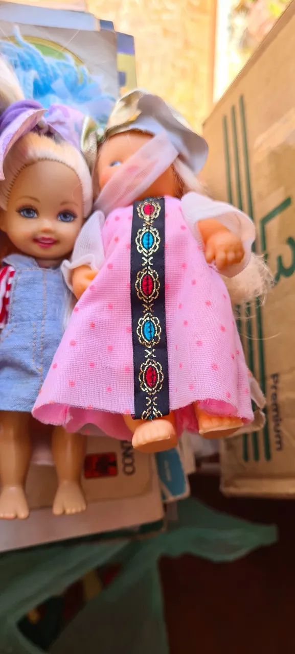 Lotinho com4 mini dolls e um ursinho de vinil - Foto 3