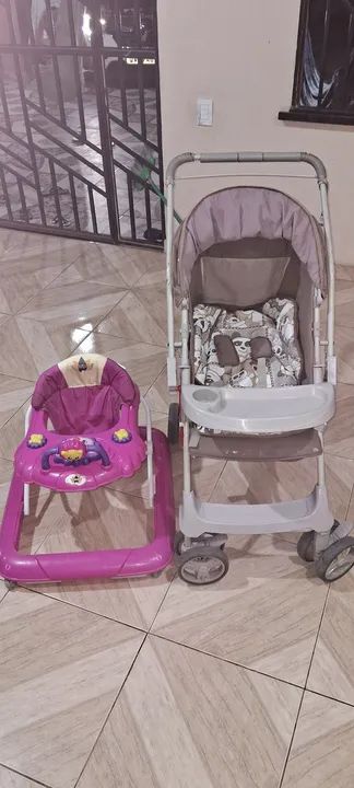 Vende-se carrinho de bebê e Andajar 