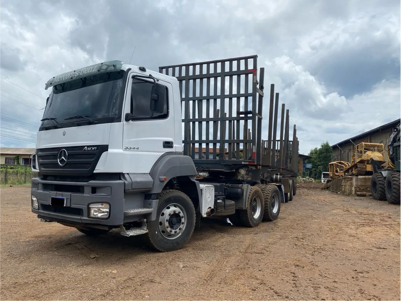 Axor 3344s 2010 engatado Bitrem Librelato 