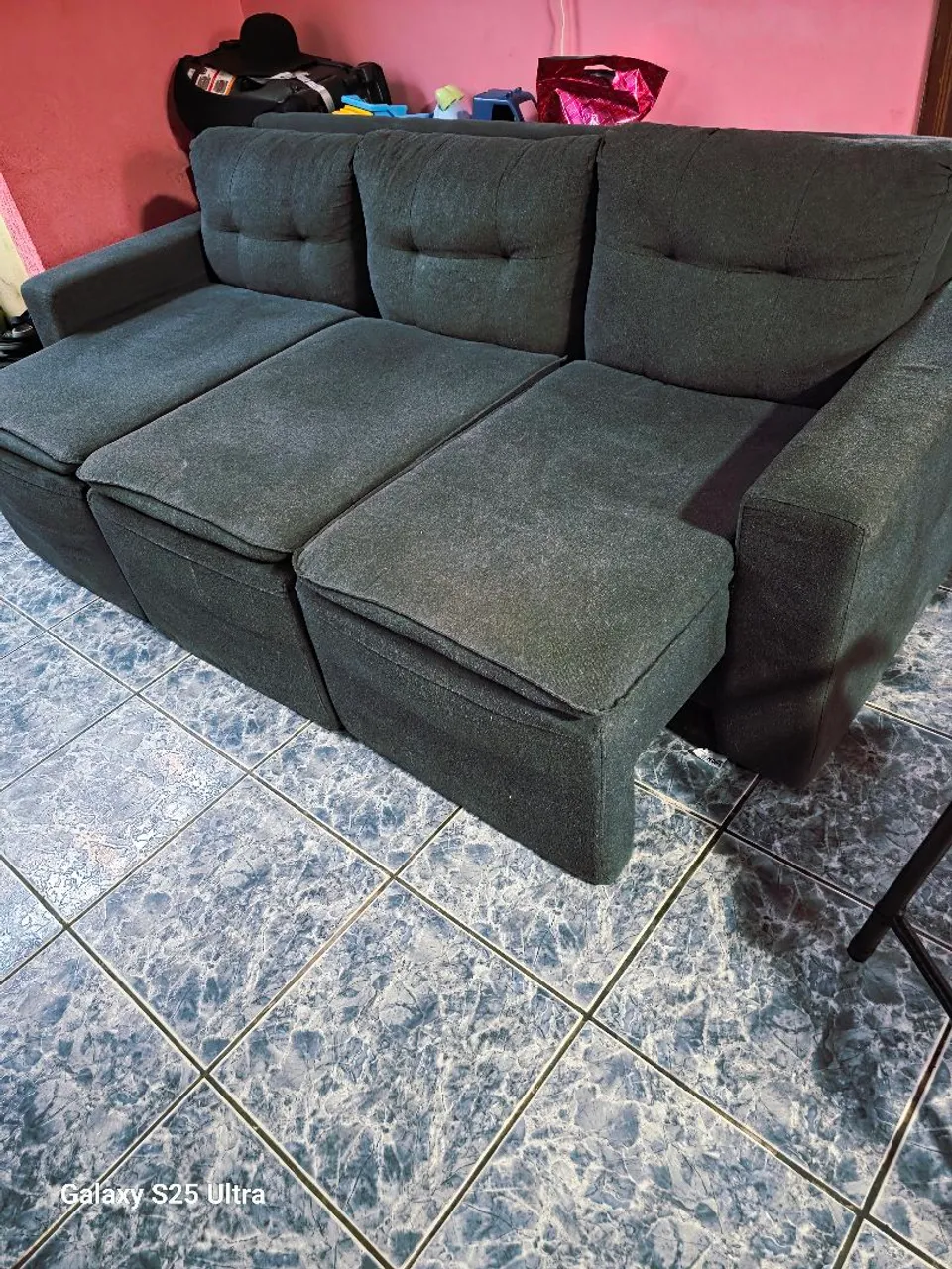 Sofa retrátil, intacto