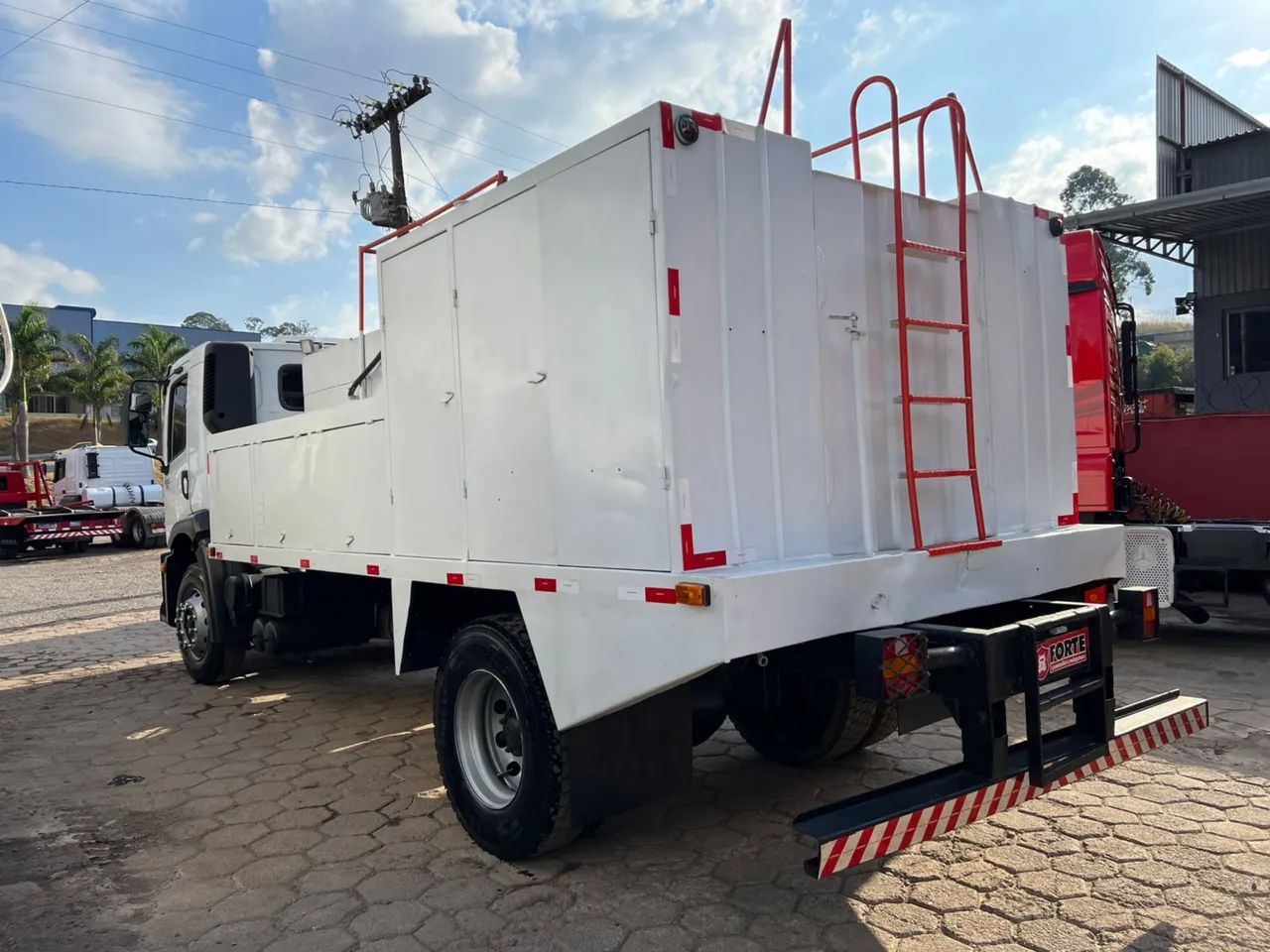 VW 15.180 Comboio 4x2 - Foto 4