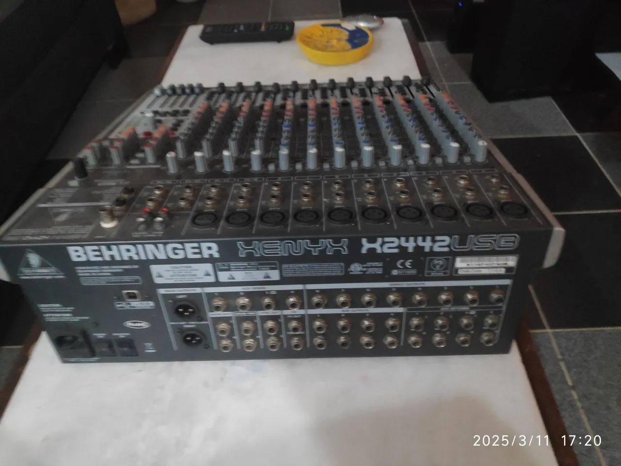 Mesa de Som Behringer xenyh x2442 usb - Foto 2