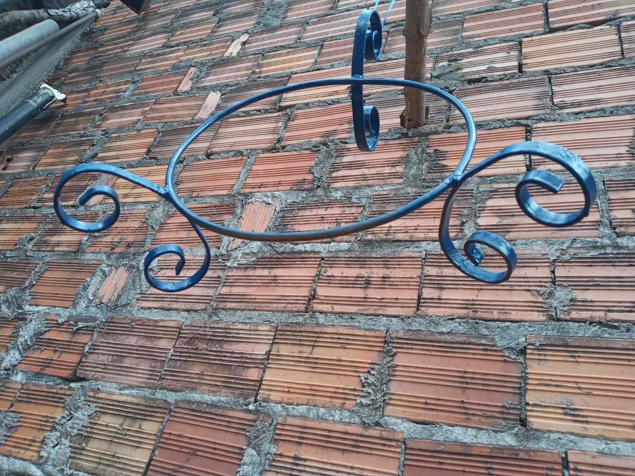 Suporte de Vaso Decorativo em Ferro  