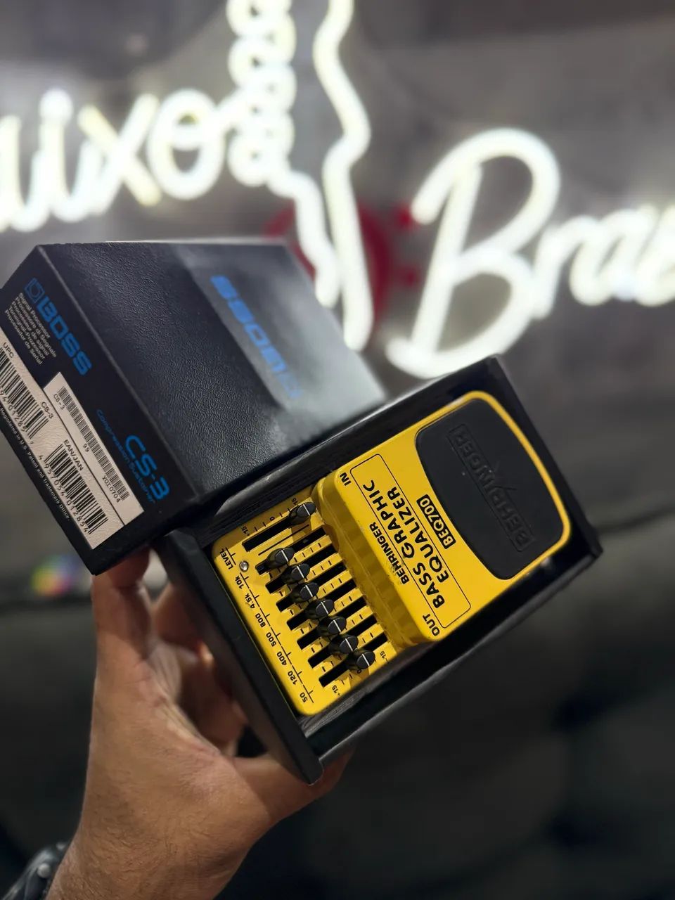 Pedal para baixo bass equalizer behringuer BEQ700 - Foto 3