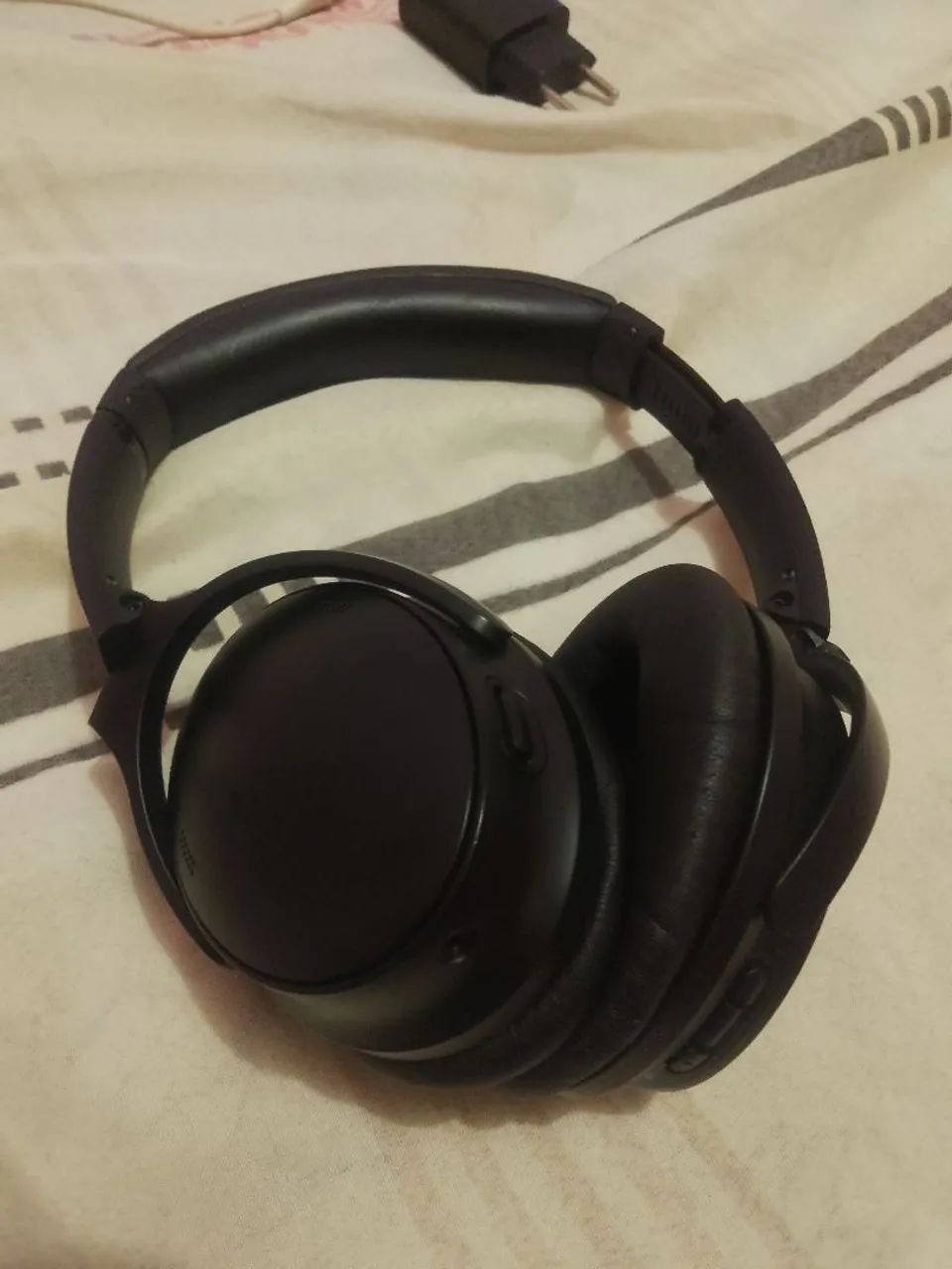 Bose Headphones64318193709954122