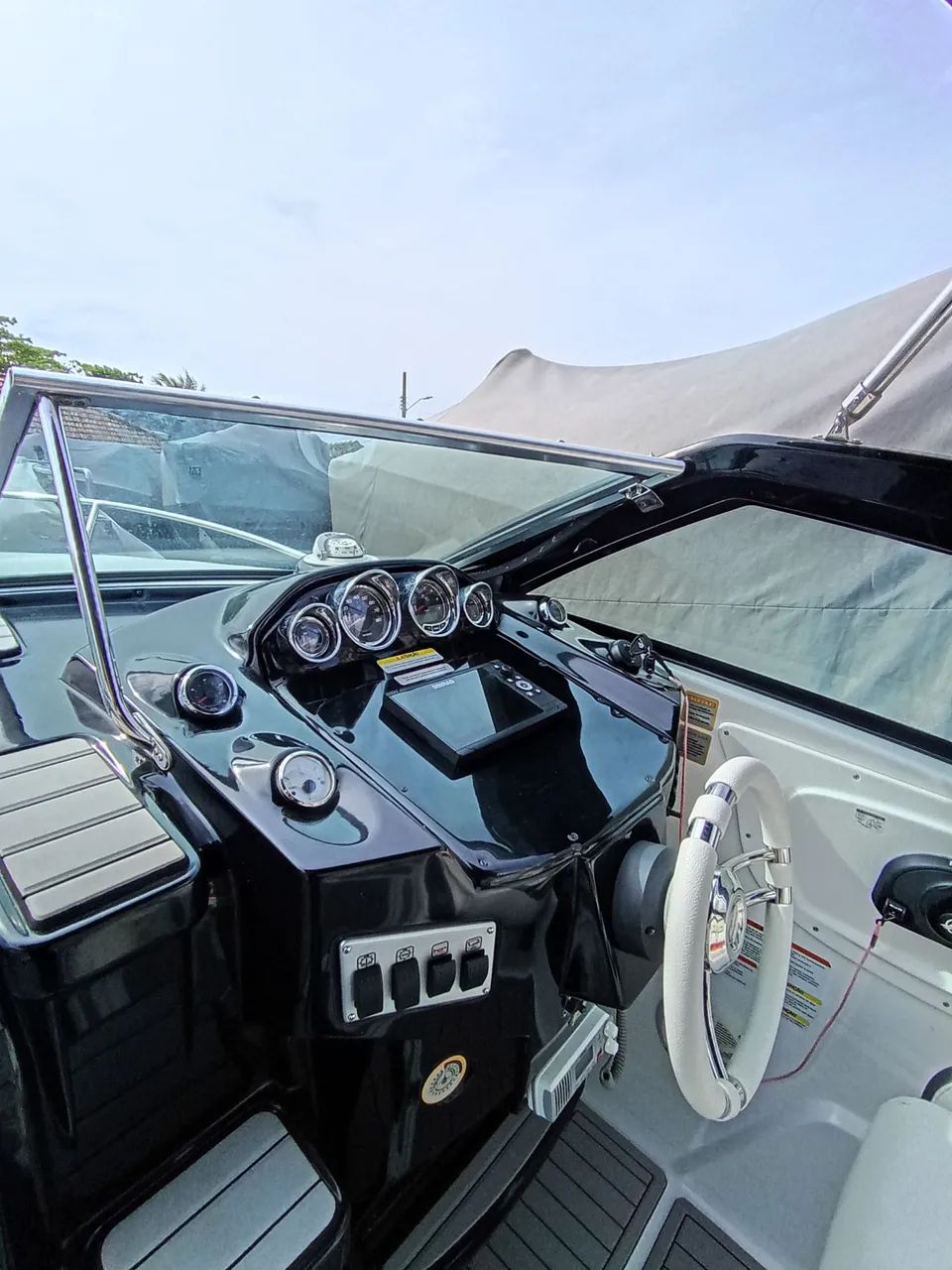 Lancha Focker 272 Cab 2020 + Mercruiser 6.2L 300Hp - Foto 5