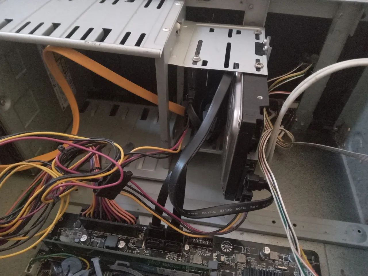 HARDWARE Vendendo somente a Placa mãe  - Foto 3