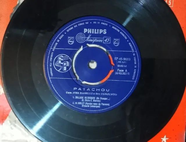 Disco da Patachou com Juss Baselli e seu Conjunto - Anos 50. - Foto 4