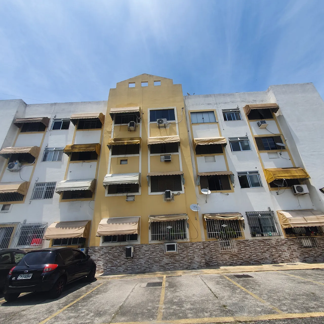 Imobiliária Bonsucesso vende apartamento em ramos
