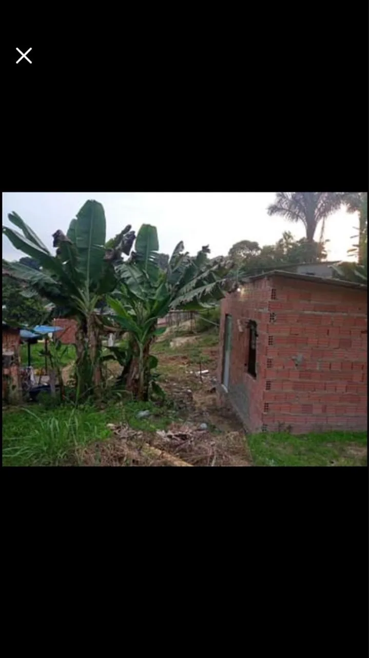 Terreno Med 6x10 com uma pequena casa dentro de 4x4