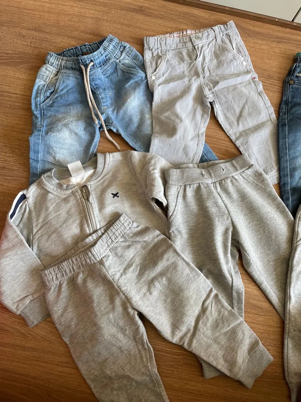 Lote de Roupas de menino - Diversas Peças - Foto 2