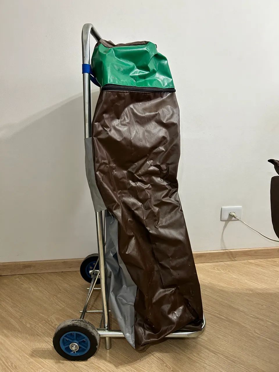 CARRINHO DE CARGA DOBRÁVEL ACOMPANHA BOLSA SACOLA DE LONA - Foto 5