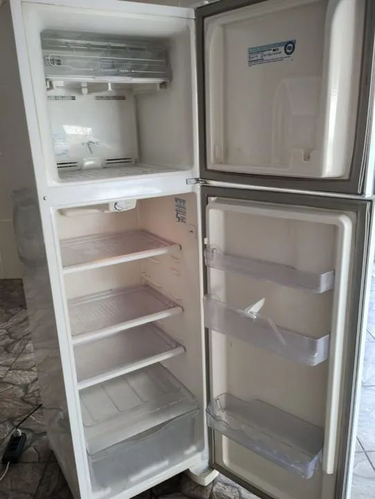 Geladeira duplex Eletrolux Frost Free frete grátis  - Foto 6