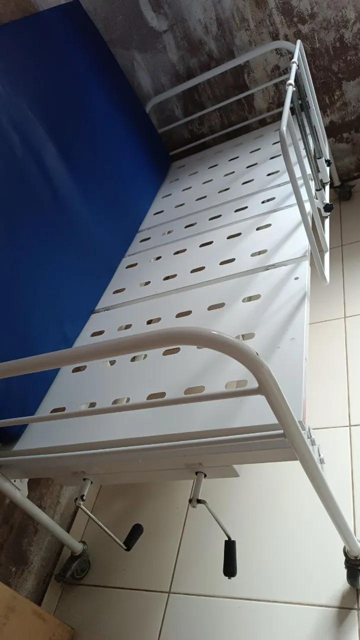 Cama Hospitalar com colchão 