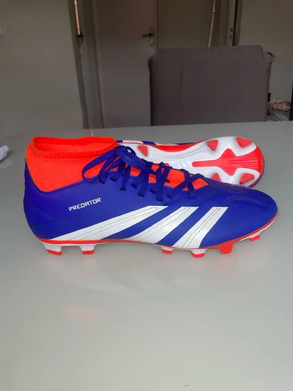 Chuteiras Adidas Predator - Azul e Laranja