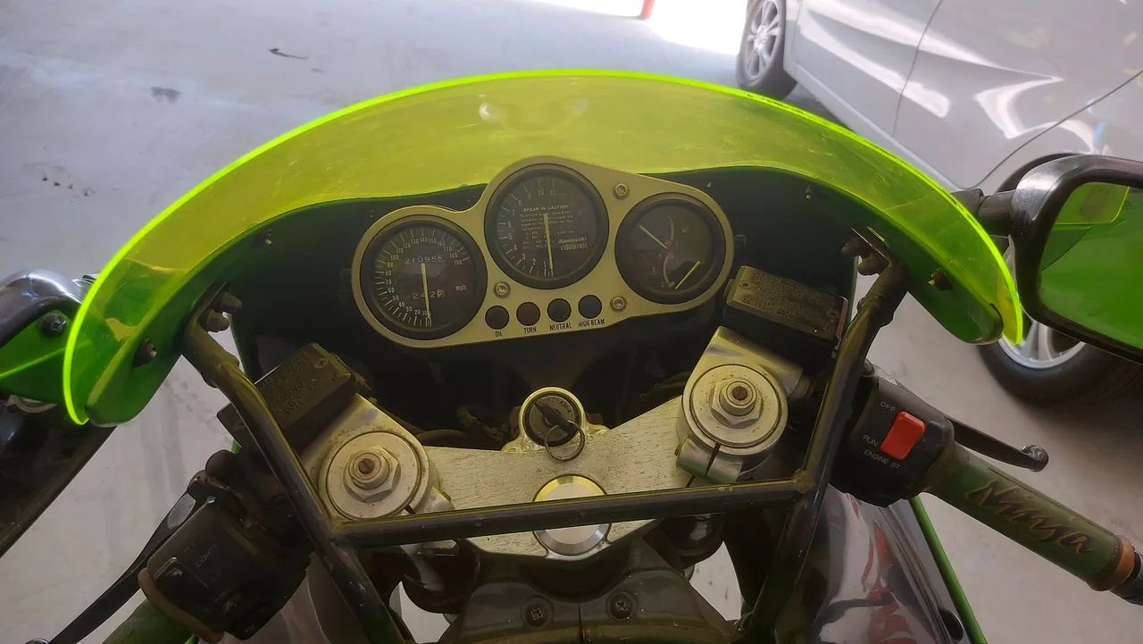 Kawasaki Zx-9r 900cc 1996 - 1391142710 | OLX