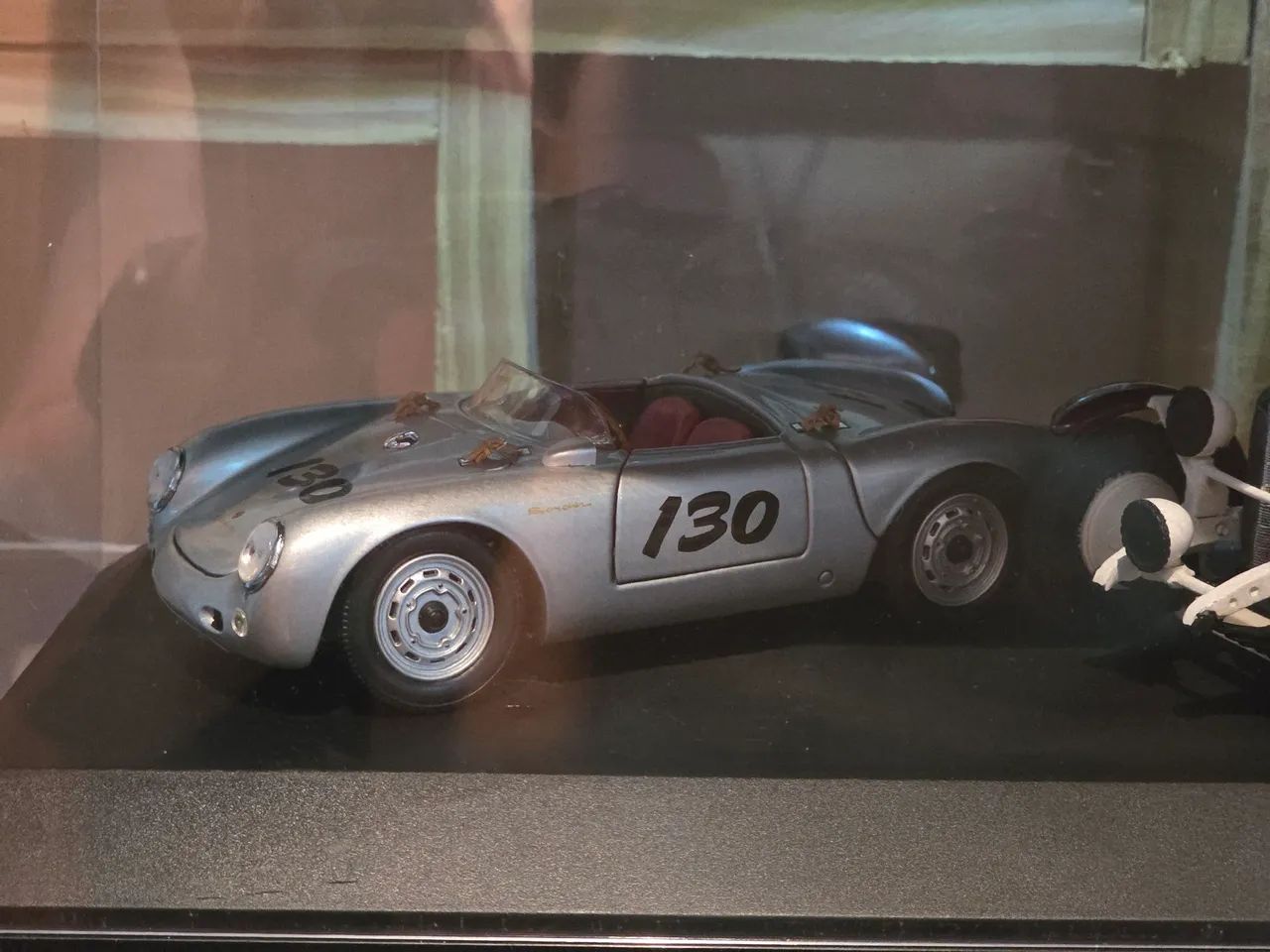 Miniatura 1:24 cmc porsche 550 race