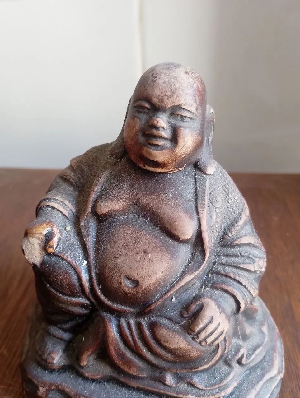 Buda sentado com avaria em uma das mãos  - Foto 2