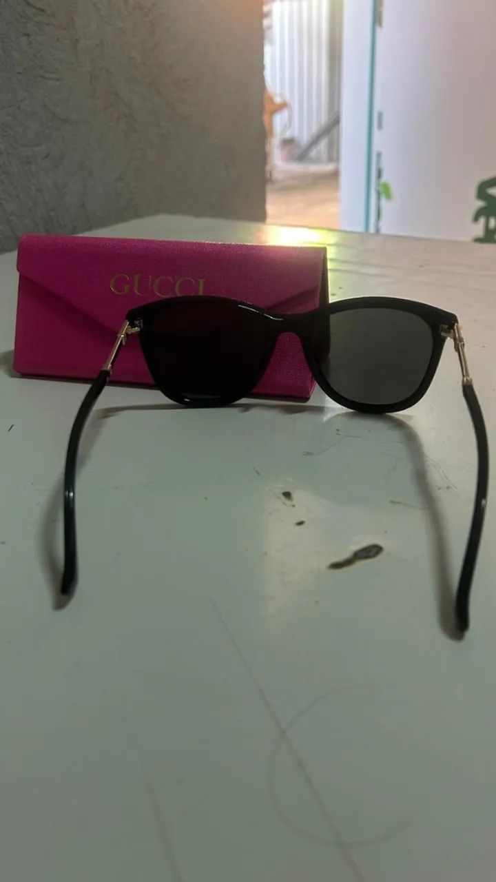 Óculos de Sol Gucci Original Preto com Estojo Rosa - Elegância e Estilo - Foto 3