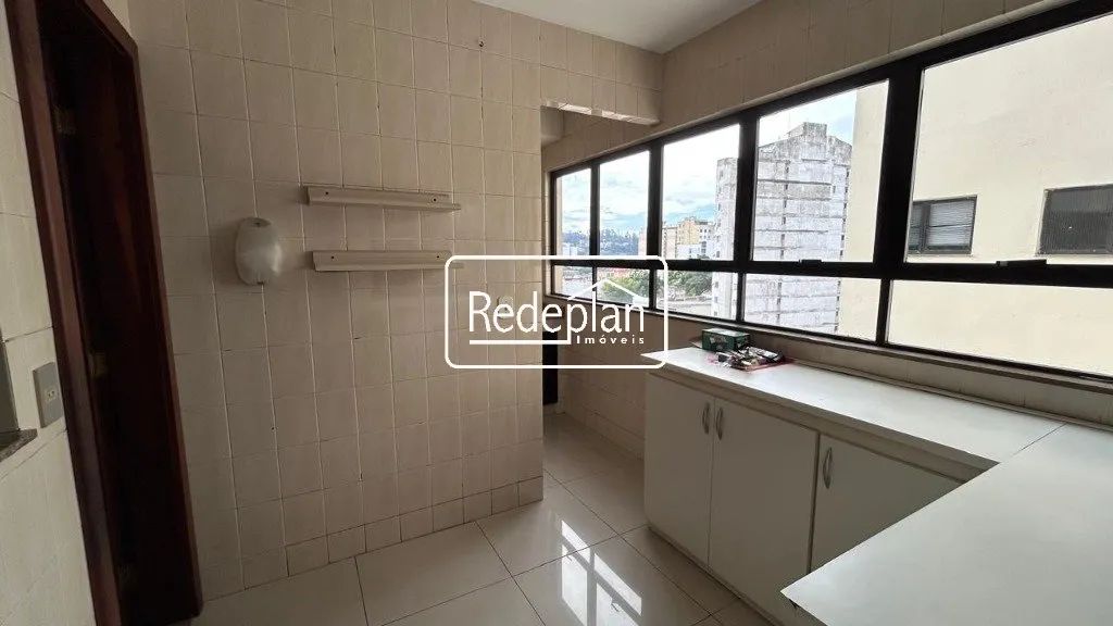 Apartamento Sofisticado de 2 Quartos no Centro - Barra Mansa - Foto 2