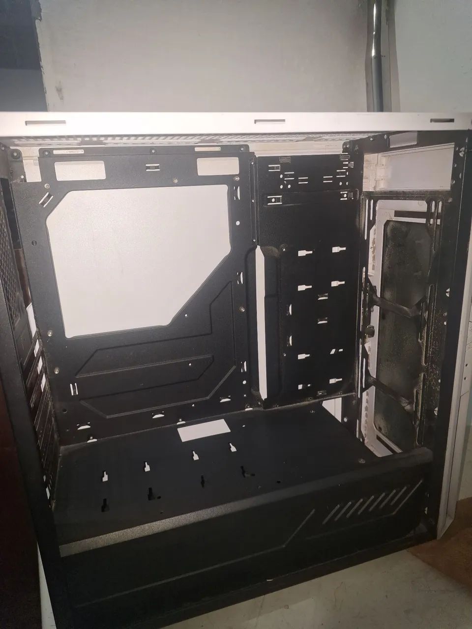 Gabinete gamer espaçoso - Foto 4