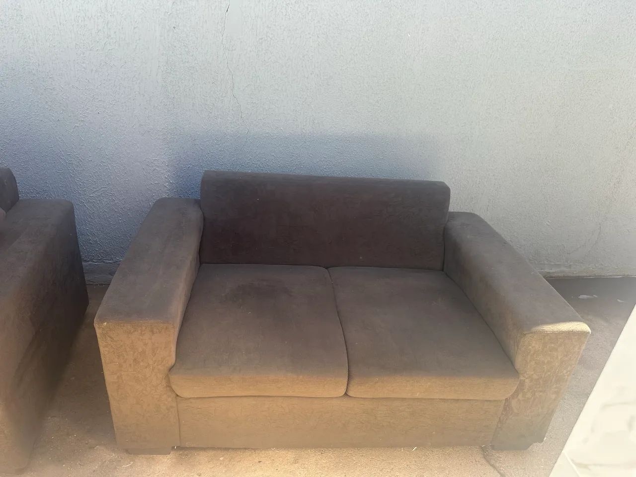 Vendo 2 sofás de 2 e 3 lugares - Foto 3
