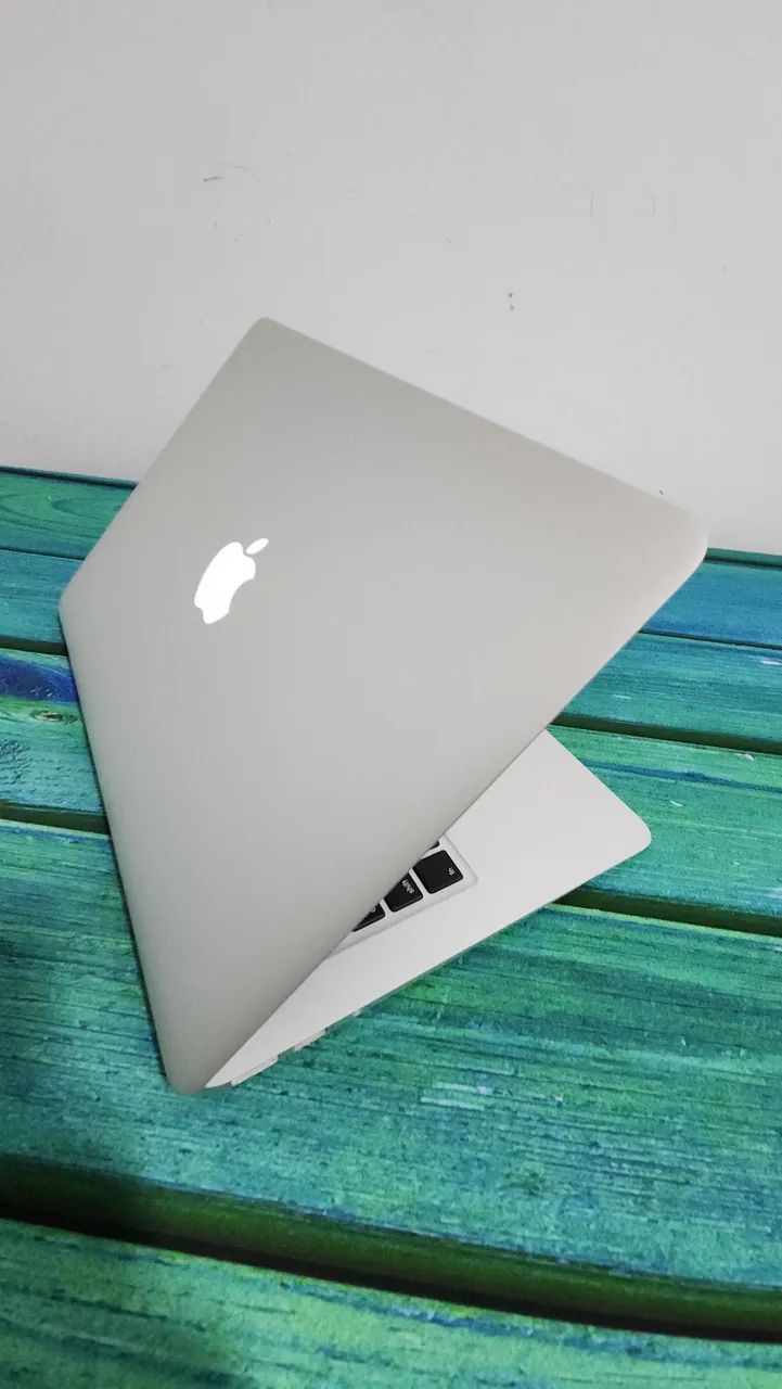 MacBook本体 Apple MacBook Air (13-inch, 2017) MacBook Air (13 polegadas, 2017) - Especificações técnicas