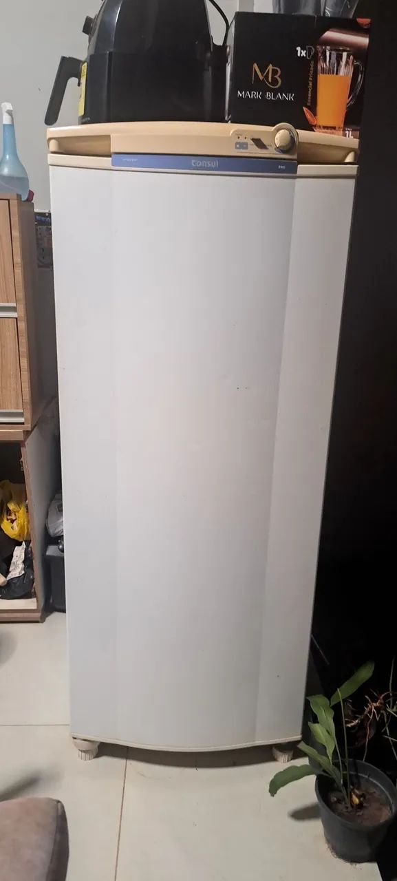 Freezer vertical Consul 