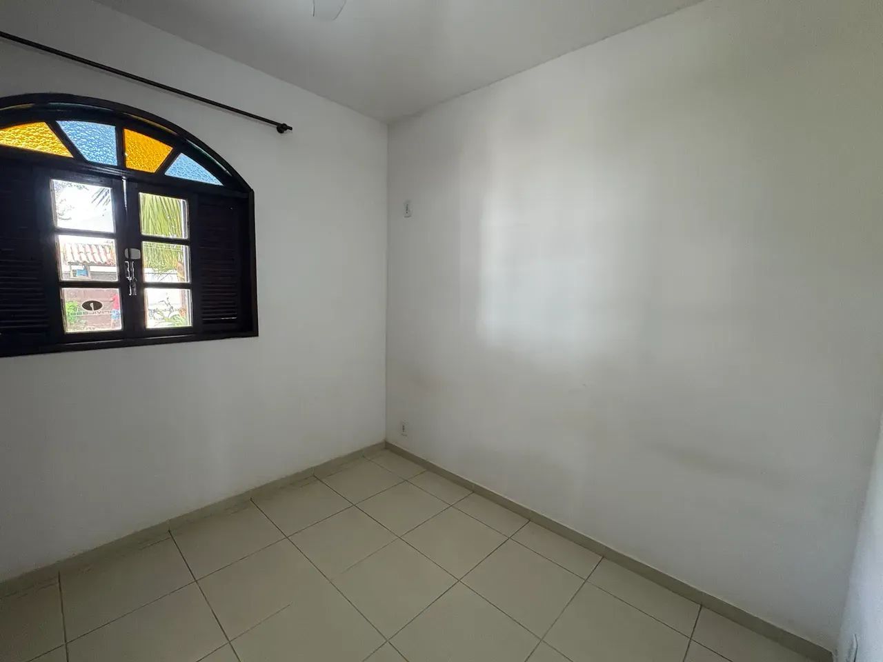 Bela casa com jardim a venda na rasa - Foto 3