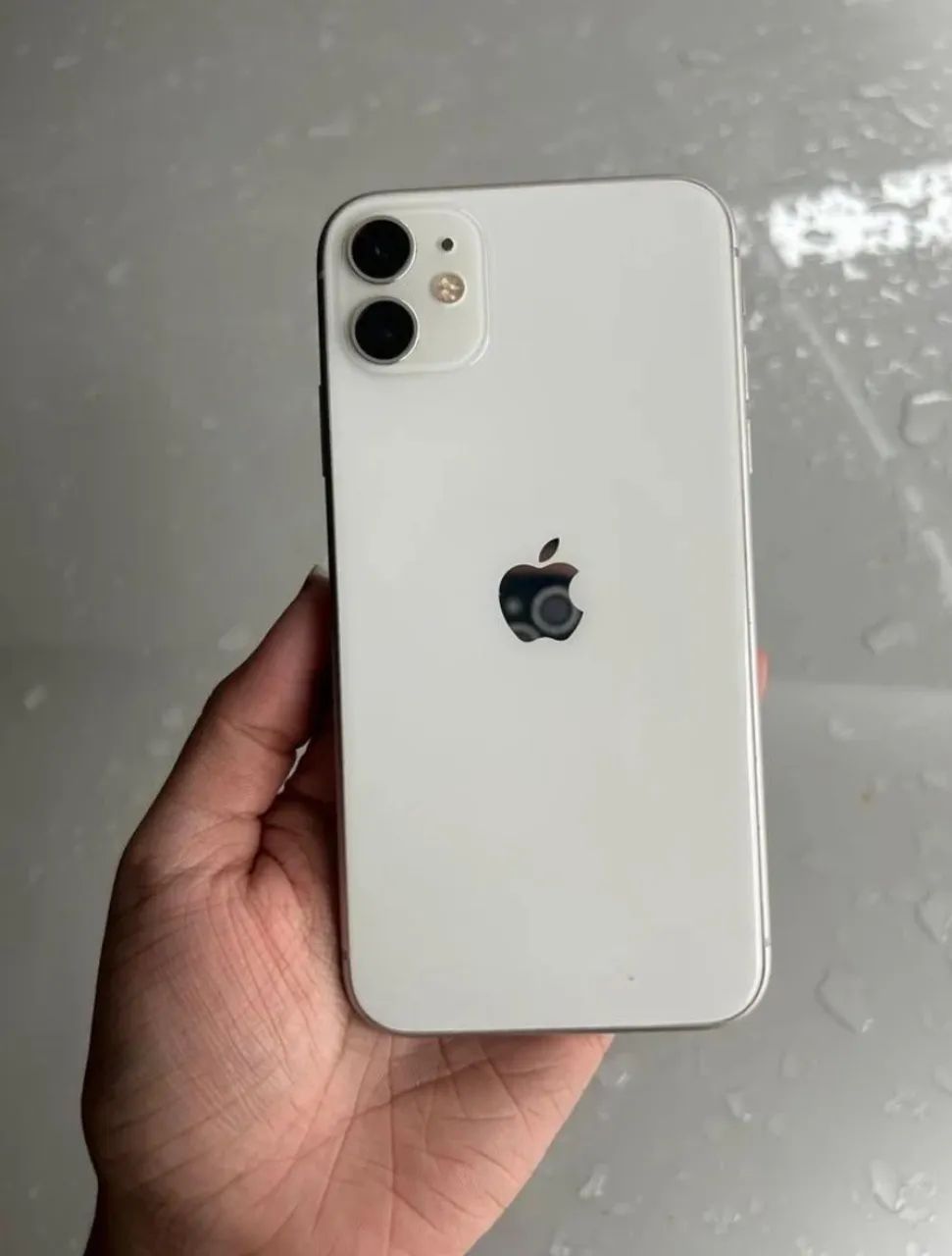 Vendo iPhone 11 branco