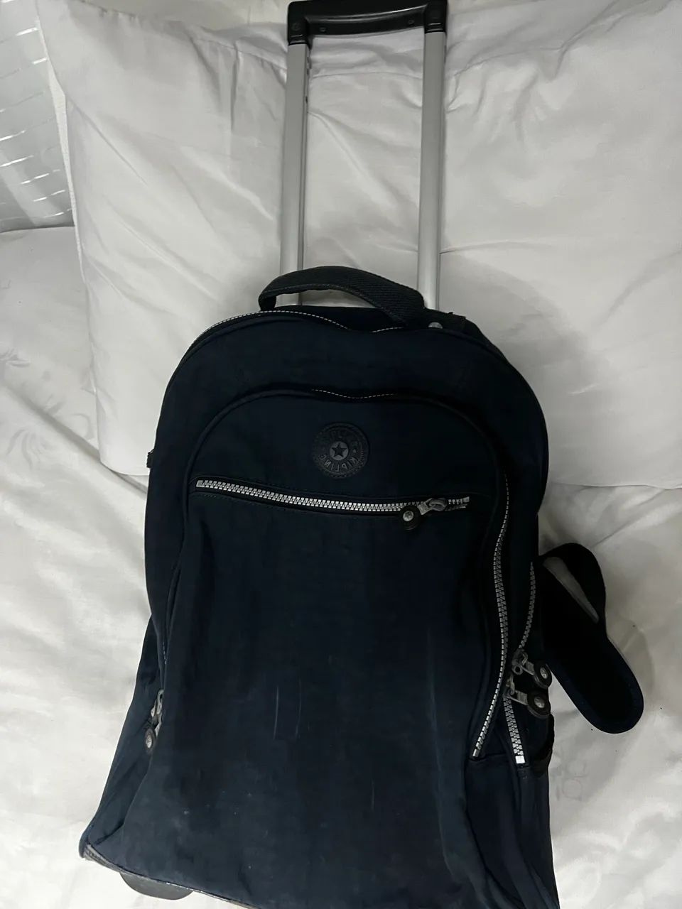 Mochila Kipling de rodinha azul marinho original 
