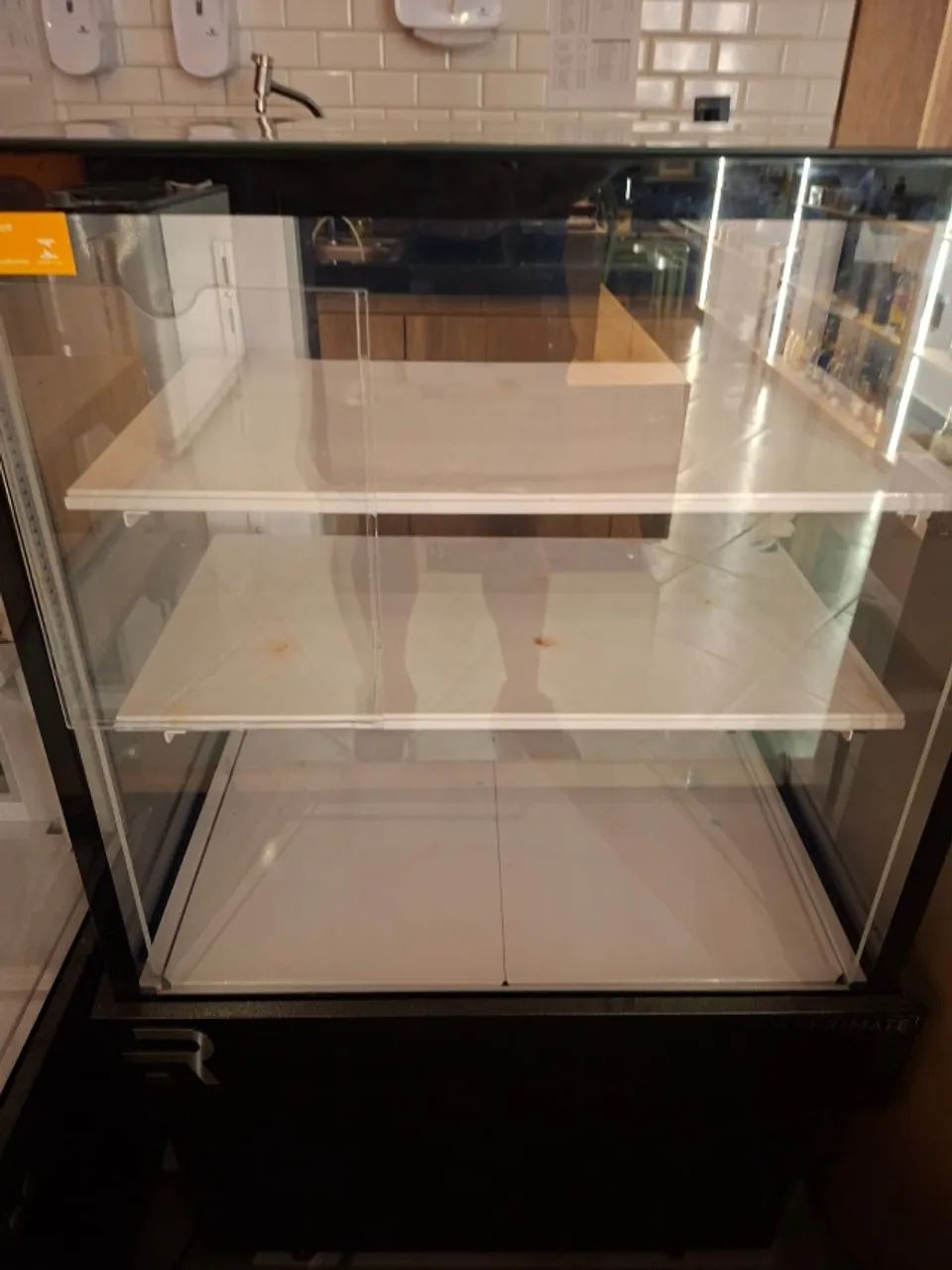 Vitrine Confeitaria Vanguarda - Super Nova - Foto 3