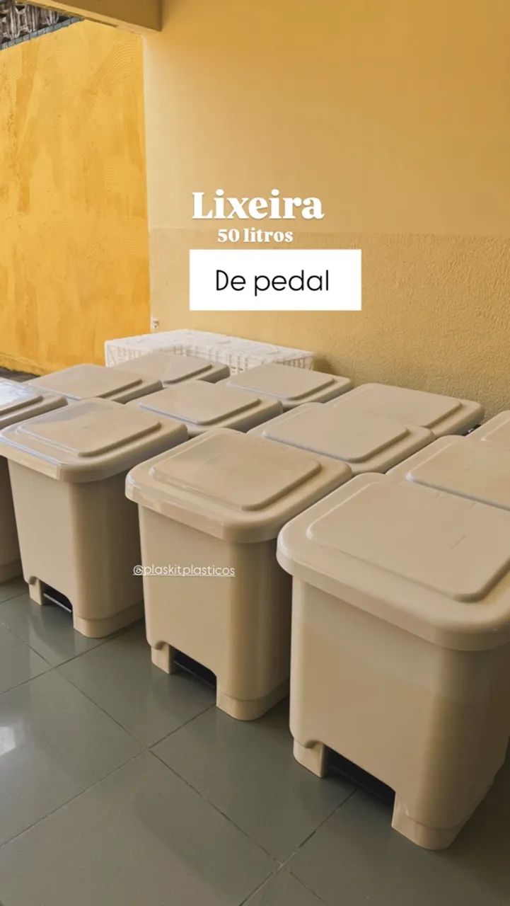 Lixeira de pedal 50 litros 