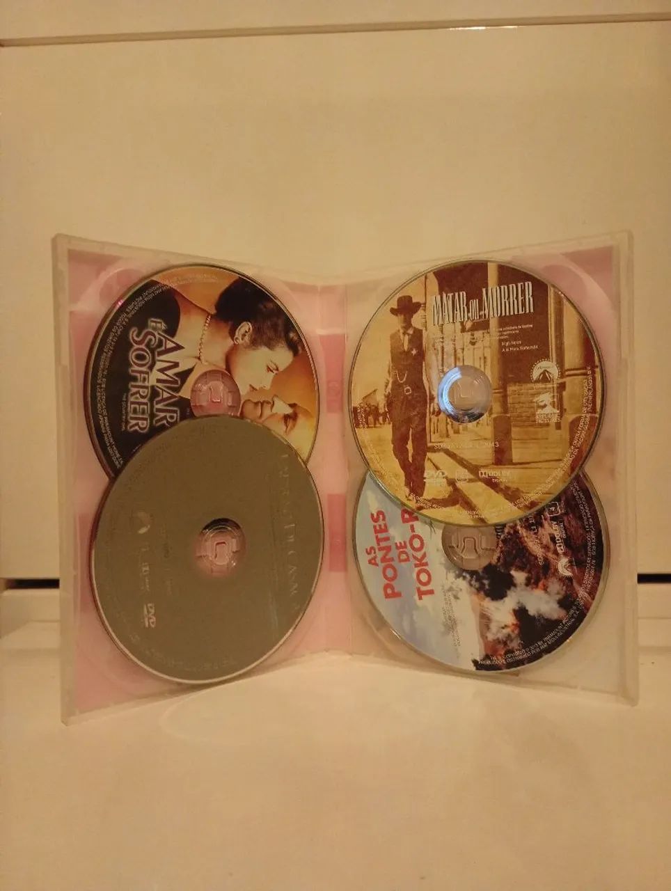 BOX COM 4 DVDS DE FILMES DA ATRIZ GRACE KELLY - Foto 3