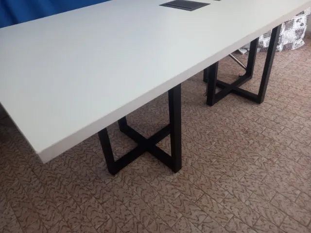 Mesa de reunião com 2 caixas para tomada - Foto 3