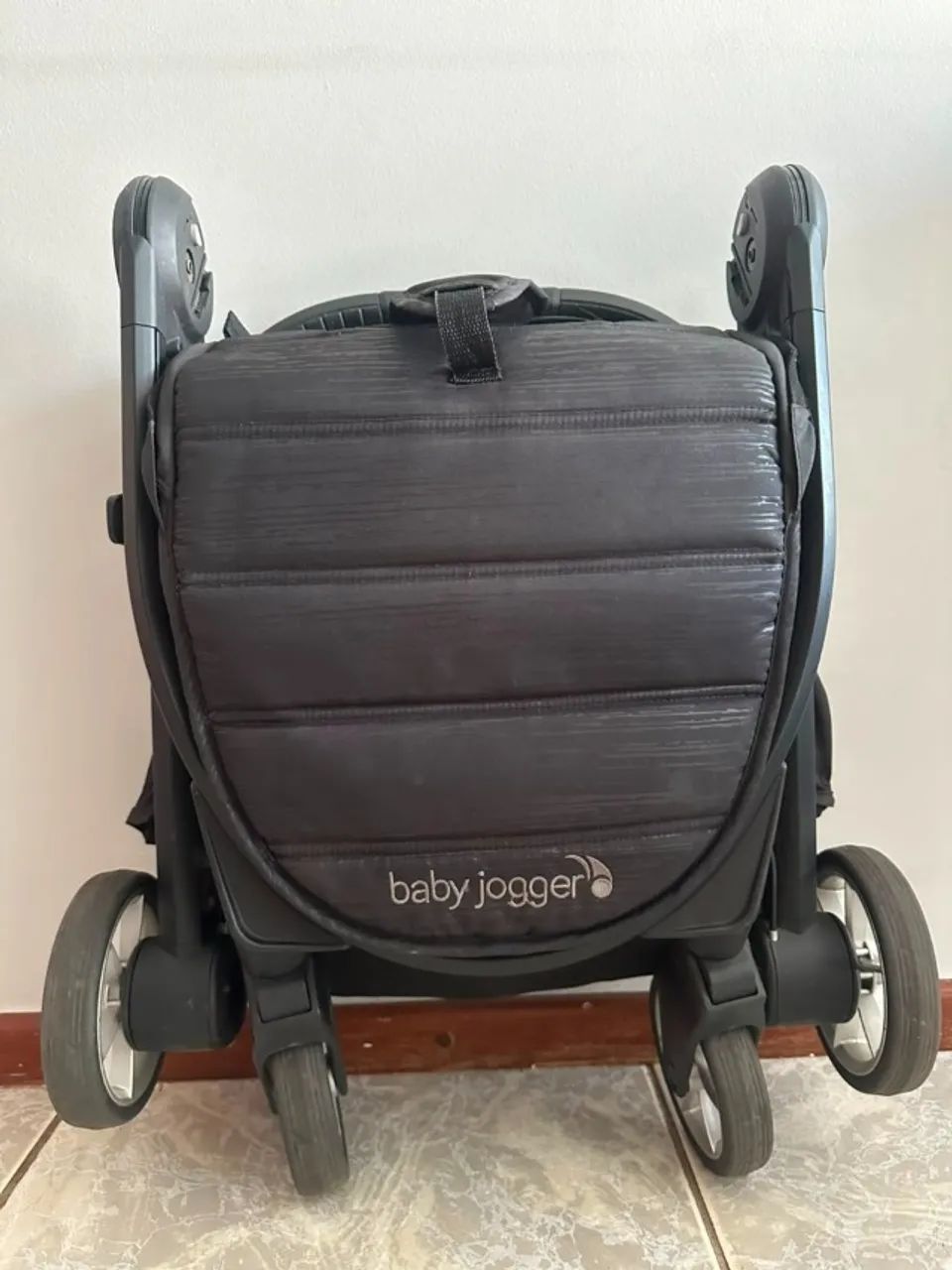 Carrinho de Passeio Baby Jogger City Tour 2 Ultracompacto, pouco uso - Foto 3