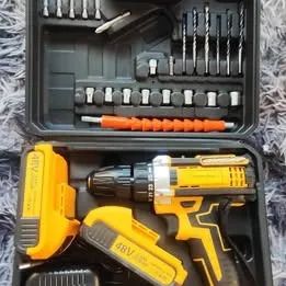 Parafusadeira 21v Nova com 2 baterias