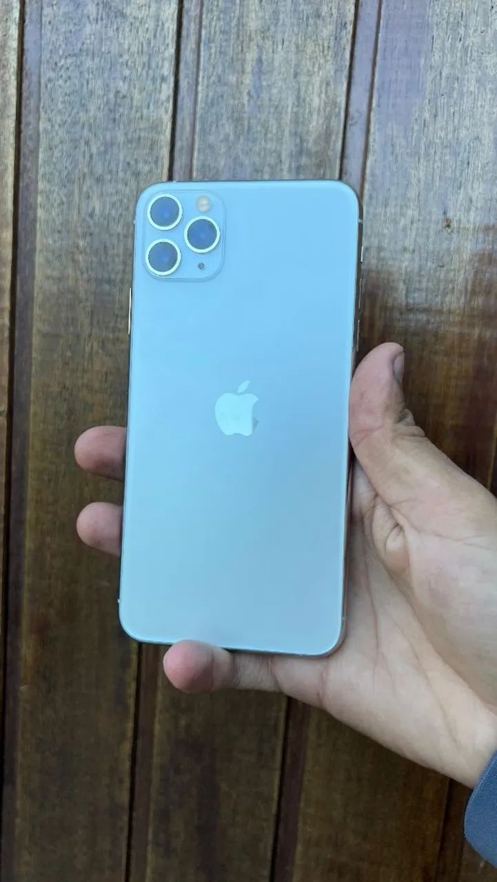 iPhone 11 Pro Max 256GB シルバー Comprar Apple iPhone 11 Pro Max 256GB Tela 6.5 12+12+12/12MP iOS