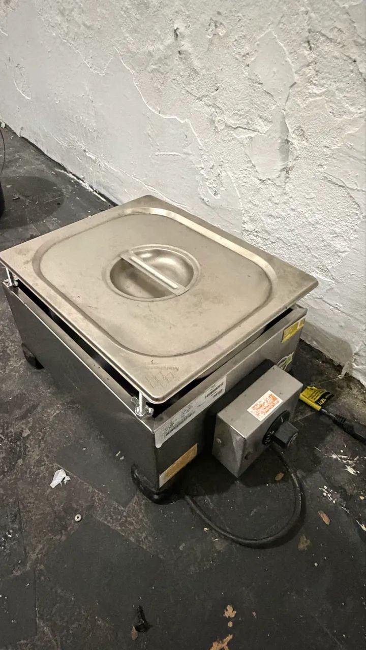 Banho-Maria elétrico de bancada em inox