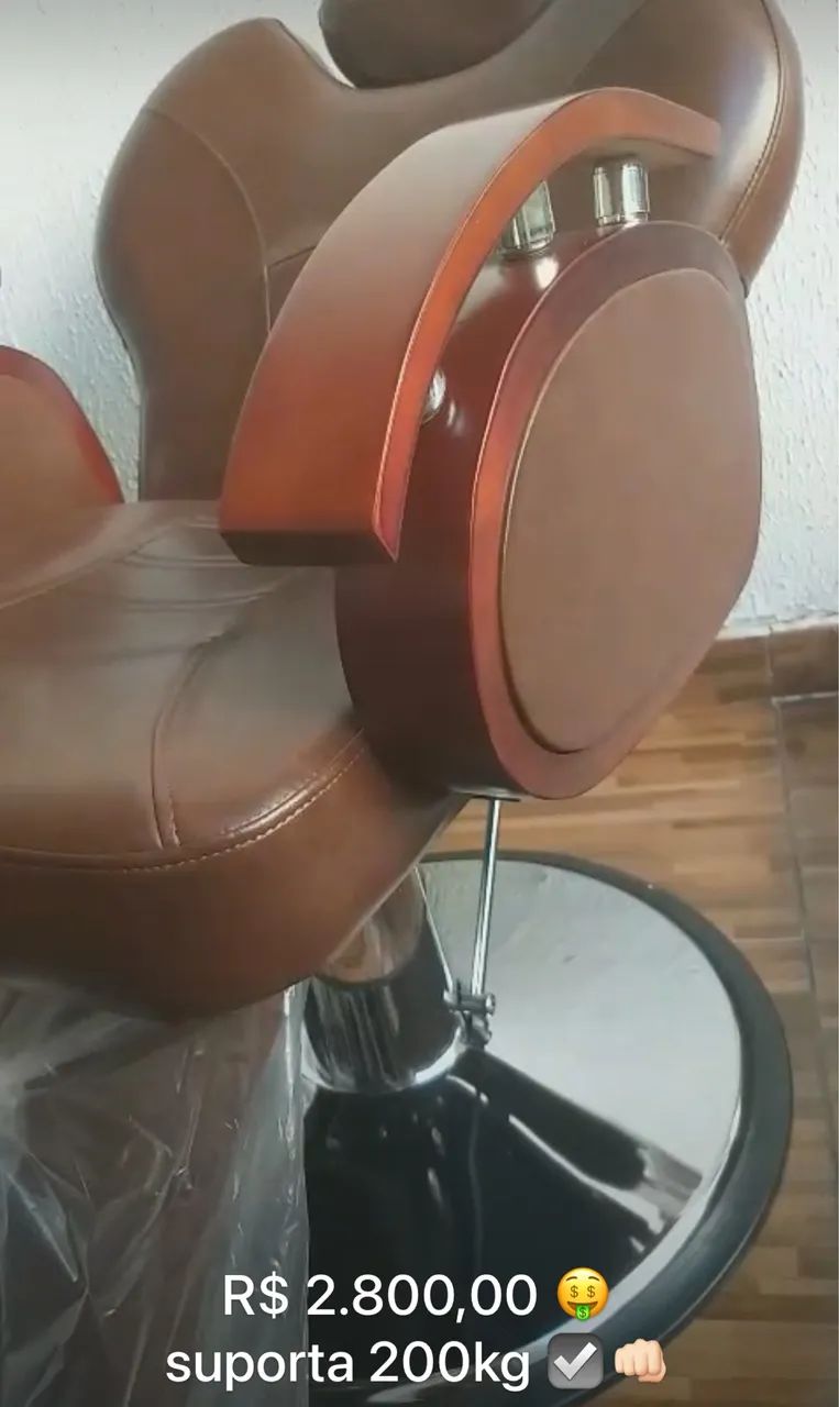 Cadeira Poltrona barbearia Hl 803 Hot Bittes cosméticos
