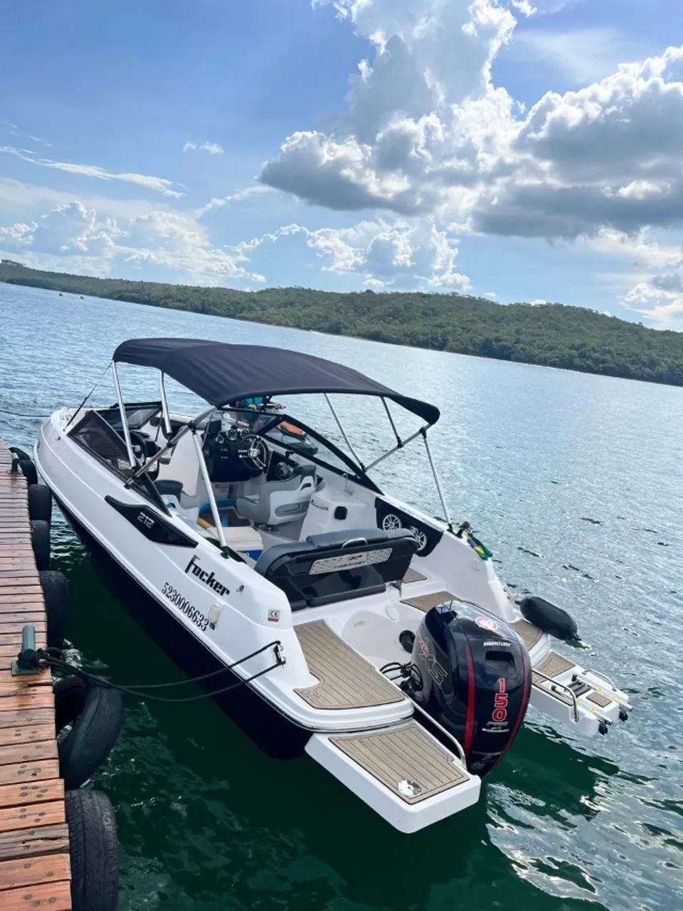 Lacha Focker 212, 2023, Completíssima, Estado de 0 km, Mercury 150 HP, Apenas 25 H de Uso